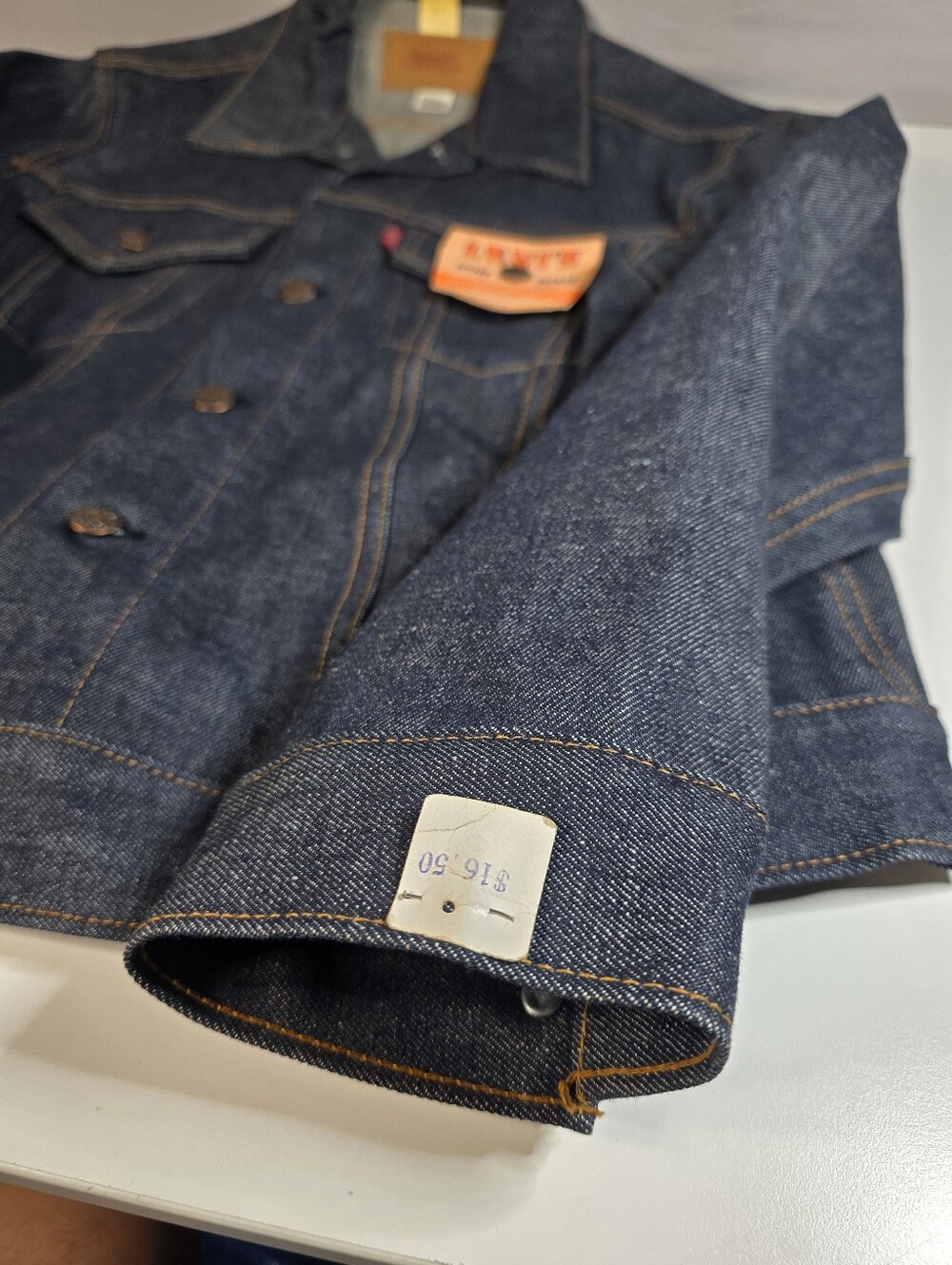 Levi's New Deadstock Vintage 1971-73 Denim Trucker Jacket Size 42 (L) - Picture 7 of 16